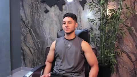Snapshot of noah_clarkk chatting on 05.05.26 Noah online show from 05.05.26