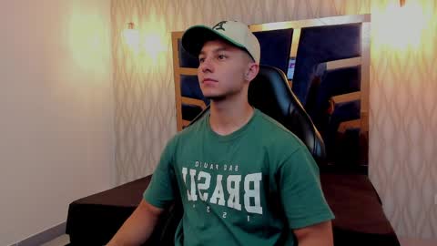 Snapshot of noah_clarkk chatting on 05.06.26 Noah online show from 05.06.26