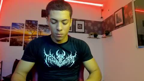 noah_flynn1 online show from 09.25.25