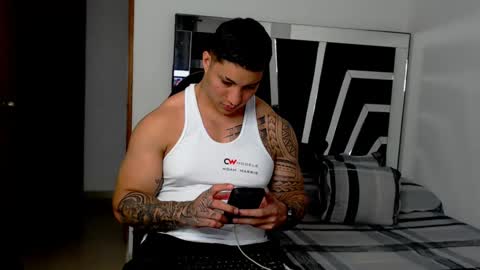 Snapshot of noah_harris01 chatting on 02.11.25 Noah Harris01 online show from 02.11.25