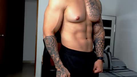 Snapshot of noah_harris01 chatting on 02.16.25 Noah Harris01 online show from 02.16.25