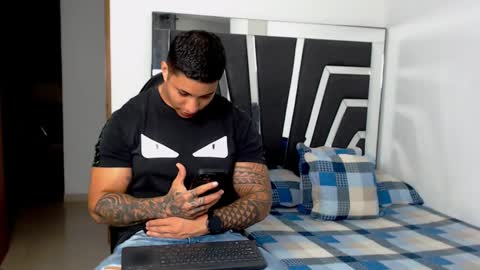 Snapshot of noah_harris01 chatting on 03.11.25 Noah Harris01 online show from 03.11.25