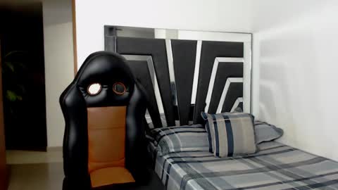 Snapshot of noah_harris01 chatting on 09.19.25 Noah Harris01 online show from 09.19.25