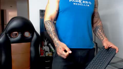 Snapshot of noah_harris01 chatting on 10.23.25 Noah Harris01 online show from 10.23.25