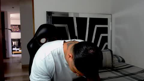 Snapshot of noah_harris01 chatting on 10.25.25 Noah Harris01 online show from 10.25.25