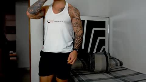 Snapshot of noah_harris01 chatting on 11.12.25 Noah Harris01 online show from 11.12.25