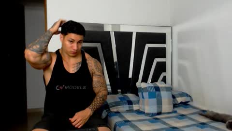 Snapshot of noah_harris01 chatting on 11.30.25 Noah Harris01 online show from 11.30.25