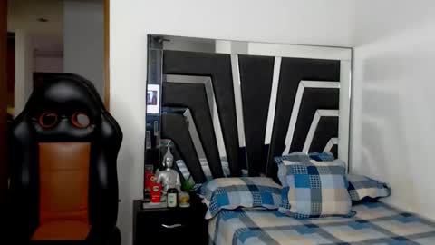 Noah Harris01 online show from 02.25.26