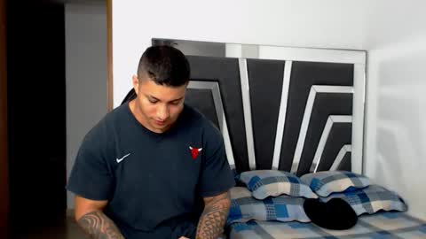 Noah Harris01 online show from 04.04.26