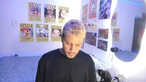 Snapshot of noah_mf chatting on 10.21.25 noah_mf online show from 10.21.25