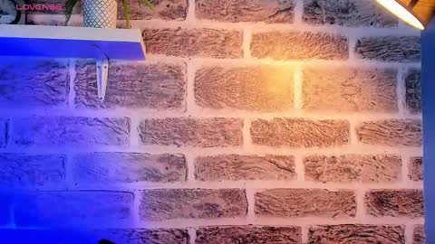    online show from 10.06.25