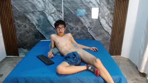 Snapshot of noahwalker__ chatting on 04.20.26 online show from 04.20.26