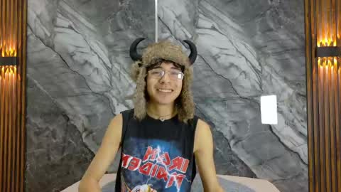 Snapshot of noahwalker__ chatting on 05.02.26 online show from 05.02.26