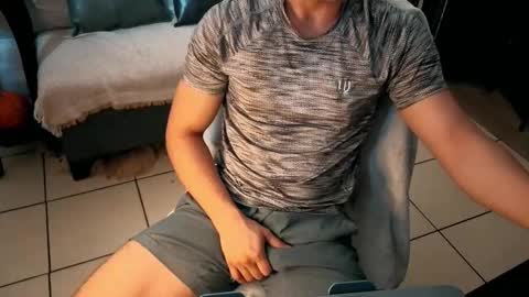 nobudget06 online show from 11.04.25