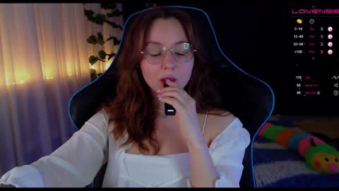 Snapshot of nochnoye_soltse chatting on 12.17.24 Sun or Luna online show from 12.17.24