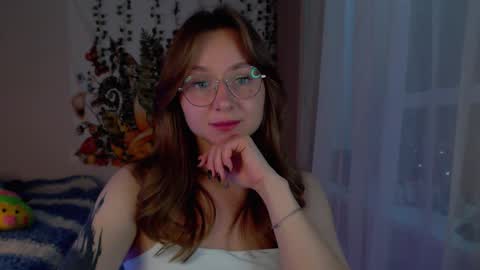 Snapshot of nochnoye_soltse chatting on 09.18.25 Sun or Luna online show from 09.18.25