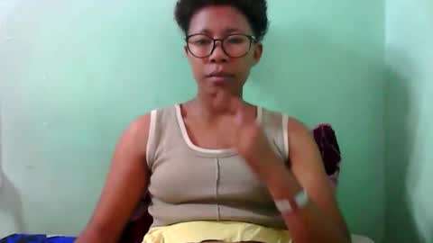 Snapshot of noella711128 chatting on 09.26.25 noella711128 online show from 09.26.25