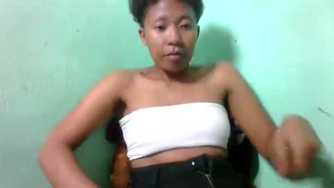 Snapshot of noella711128 chatting on 10.01.25 noella711128 online show from 10.01.25