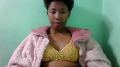 Snapshot of noella711128 chatting on 10.06.25 noella711128 online show from 10.06.25