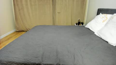 Noelle Natty online show from 11.15.25