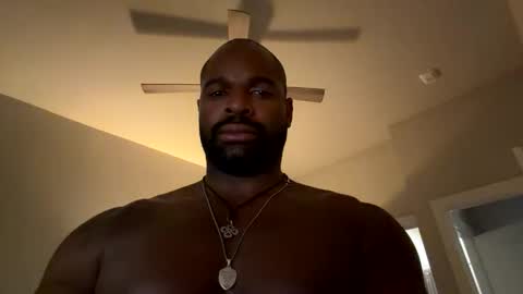 Snapshot of noelng3 chatting on 10.17.25 noelng3 online show from 10.17.25