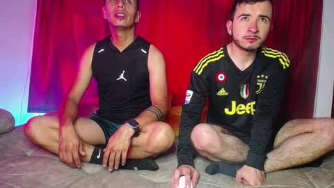 Snapshot of noha_and_iam1 chatting on 12.16.25 noha_and_iam1 online show from 12.16.25