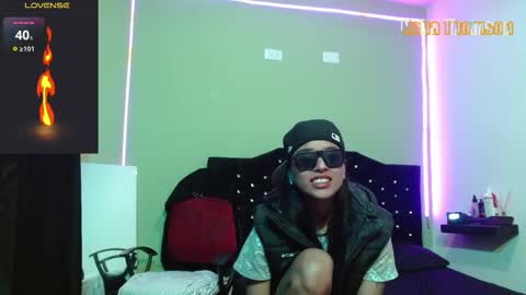 Noha Thomson online show from 10.21.25