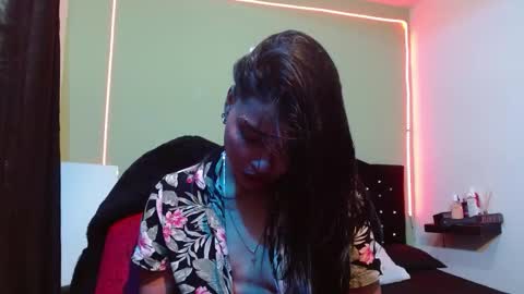 Noha Thomson online show from 10.23.25