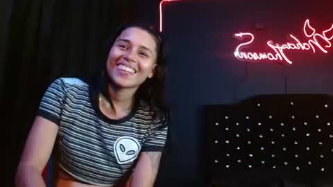 Noha Thomson online show from 07.05.26