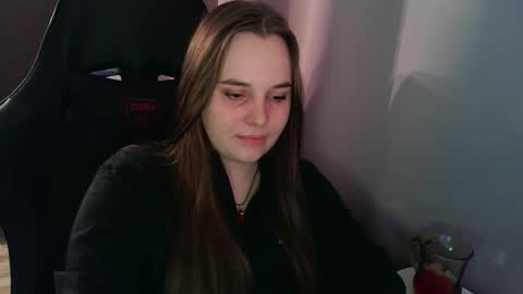 noir_ember_ online show from 10.10.25