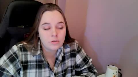 noir_ember_ online show from 11.28.25