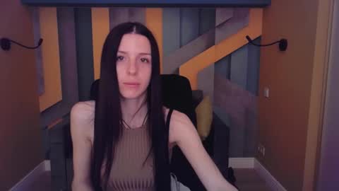 NoirDiva online show from 05.17.26