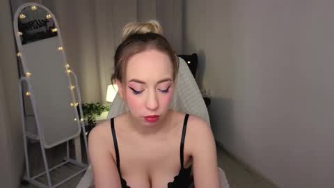 Isabelle online show from 02.16.26