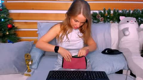 Snapshot of nora_adamss chatting on 12.29.24 Nora online show from 12.29.24