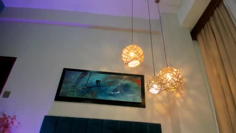 Nora Da Silva online show from 12.21.25