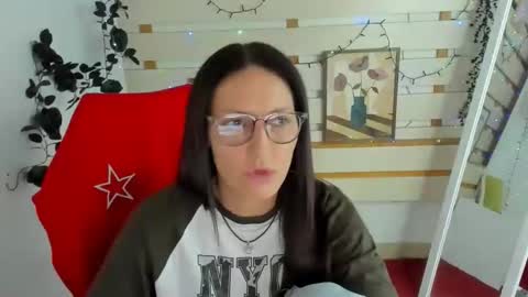 Nora online show from 04.03.26