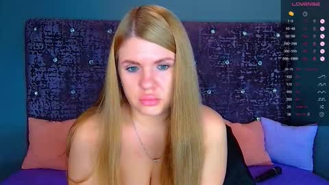 Nora online show from 10.05.25