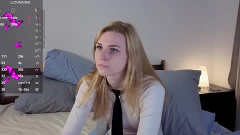 Elina online show from 10.10.25