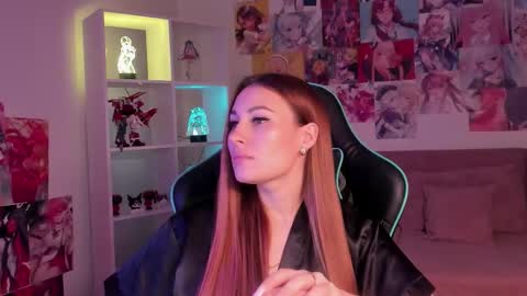 Snapshot of norafoxes chatting on 11.27.25 NoraFoxes online show from 11.27.25