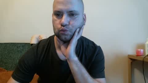 Snapshot of norbertopl87 chatting on 12.20.24 norbertopl87 online show from 12.20.24