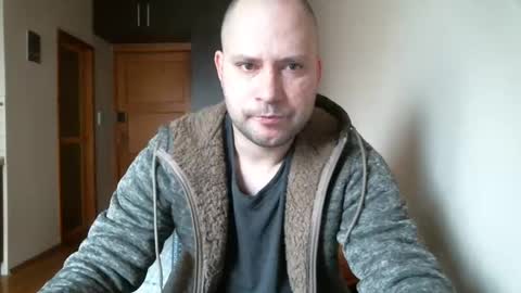 Snapshot of norbertopl87 chatting on 12.26.24 norbertopl87 online show from 12.26.24