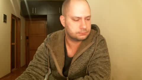 Snapshot of norbertopl87 chatting on 01.22.25 norbertopl87 online show from 01.22.25