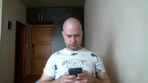 Snapshot of norbertopl87 chatting on 01.27.25 norbertopl87 online show from 01.27.25