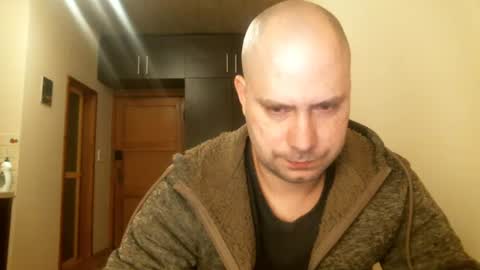 Snapshot of norbertopl87 chatting on 02.14.25 norbertopl87 online show from 02.14.25