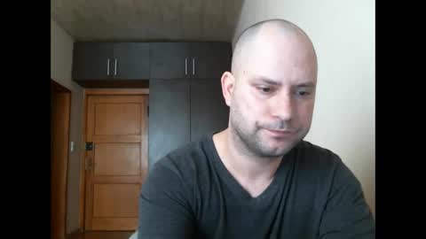 Snapshot of norbertopl87 chatting on 02.16.25 norbertopl87 online show from 02.16.25