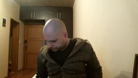 Snapshot of norbertopl87 chatting on 02.16.25 norbertopl87 online show from 02.16.25