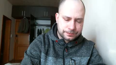 Snapshot of norbertopl87 chatting on 02.19.25 norbertopl87 online show from 02.19.25