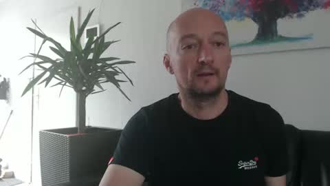 Snapshot of nordicrunner76 chatting on 06.04.26 nordicrunner76 online show from 06.04.26