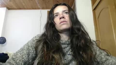 Snapshot of noreen_ chatting on 11.09.25 noreen_ online show from 11.09.25