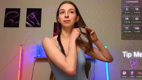 Hello My name is Helene NTMU  Finger up if u like what u see online show from 01.28.25